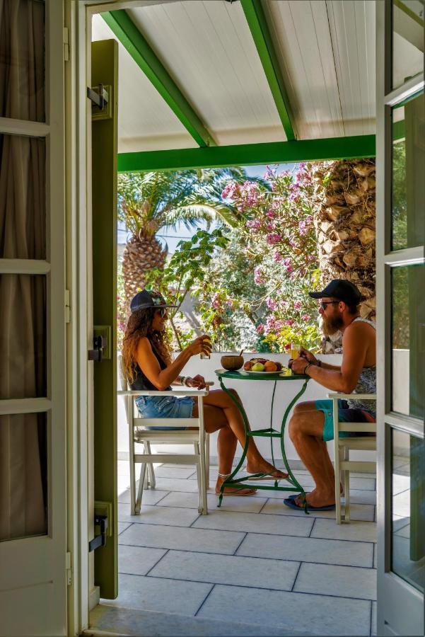 Studios Vrettos Beachfront Hotel Pláka Exterior foto